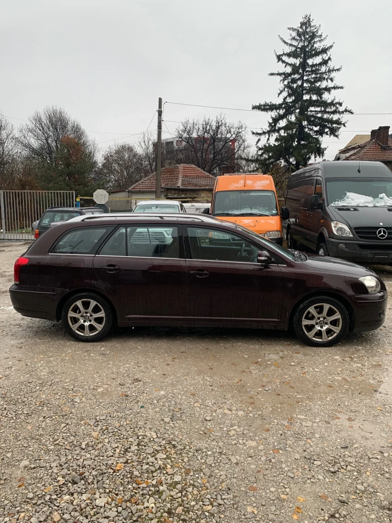 Toyota Avensis, снимка 7 - Автомобили и джипове - 48176764