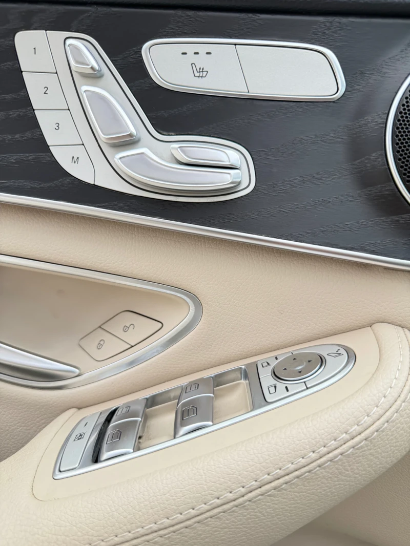 Mercedes-Benz C 300 300, снимка 11 - Автомобили и джипове - 52536036