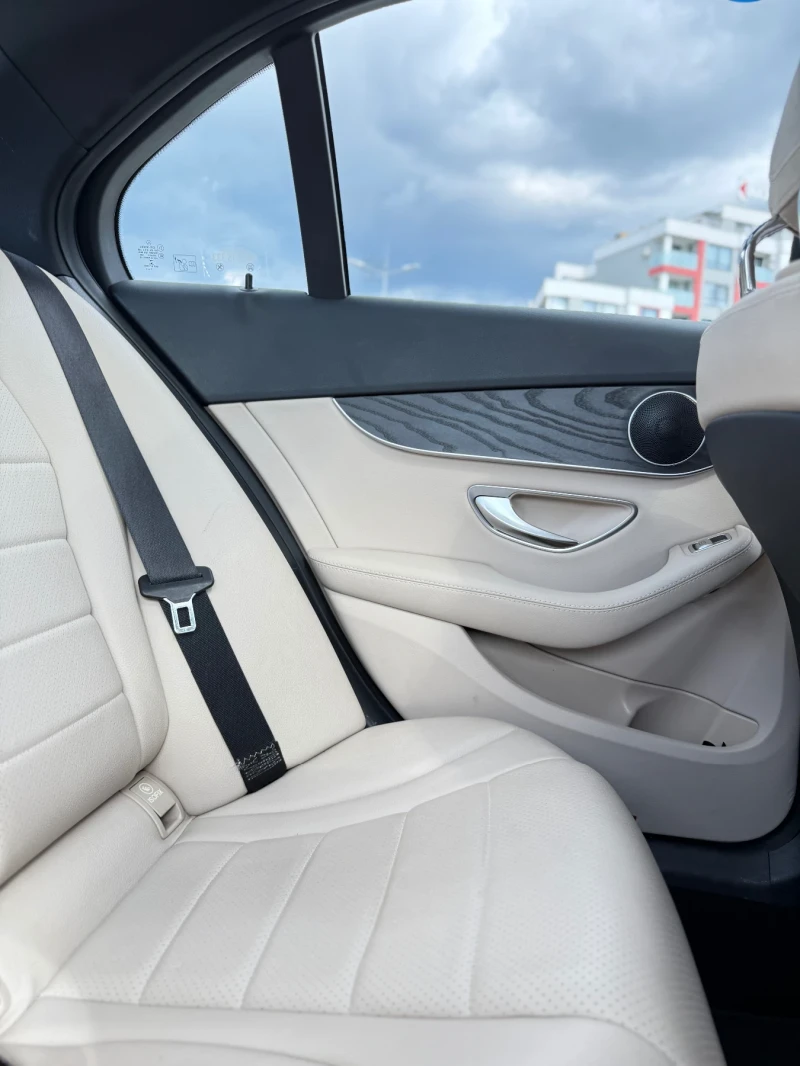 Mercedes-Benz C 300 300, снимка 7 - Автомобили и джипове - 52536036