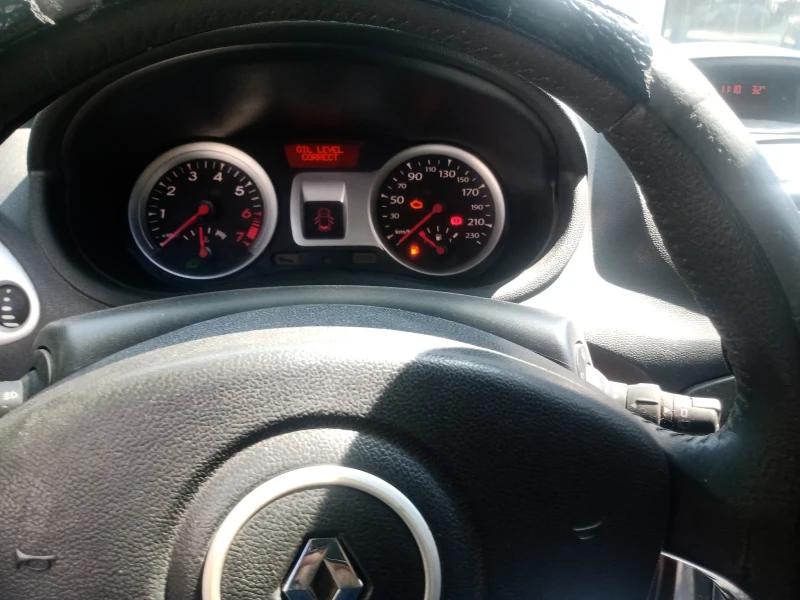 Renault Clio Clio3, снимка 2 - Автомобили и джипове - 51574326