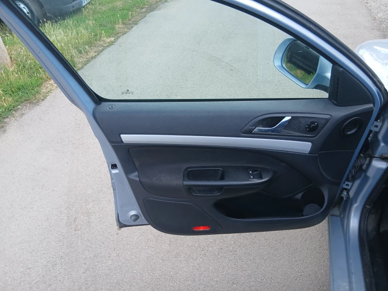 Skoda Octavia 1.6TDI, снимка 4 - Автомобили и джипове - 53010214