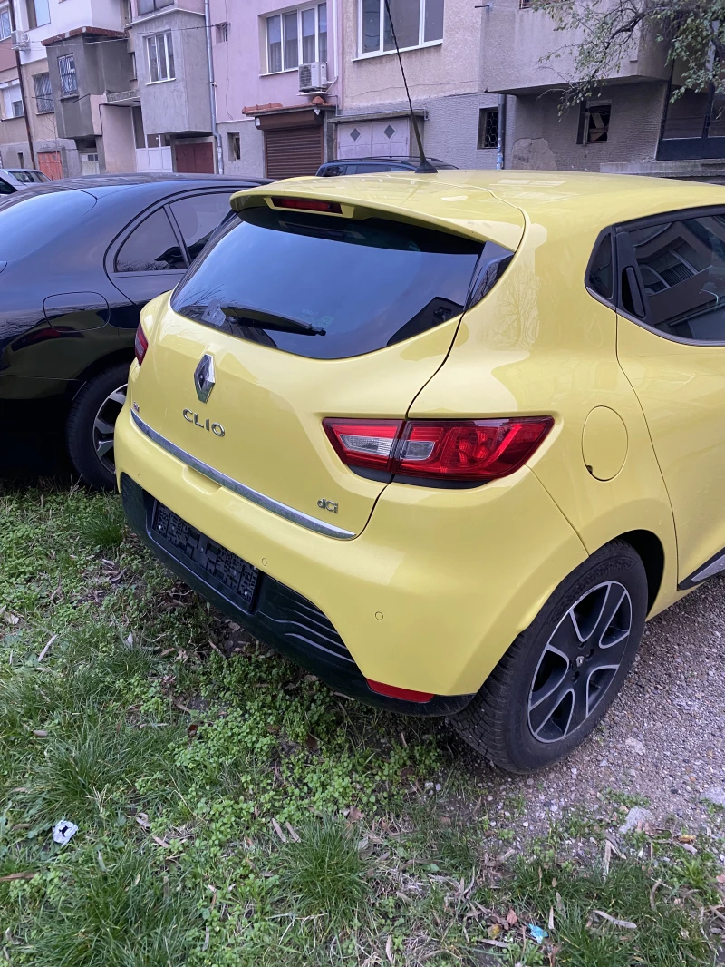 Renault Clio 1.5 dci Юбилеен автомобил, снимка 4 - Автомобили и джипове - 52641498