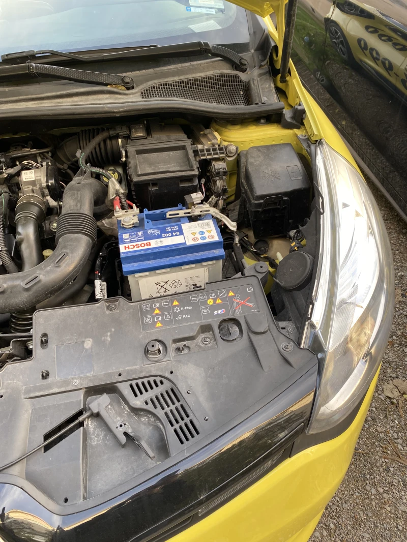 Renault Clio 1.5 dci Юбилеен автомобил, снимка 14 - Автомобили и джипове - 52641498