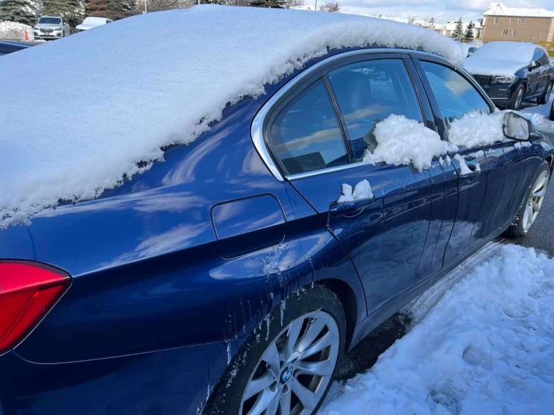 BMW 330 * 330i xDrive * CARFAX * БЕЗ ПЪРВОНАЧАЛНА ВНОСКА, снимка 3 - Автомобили и джипове - 52794936