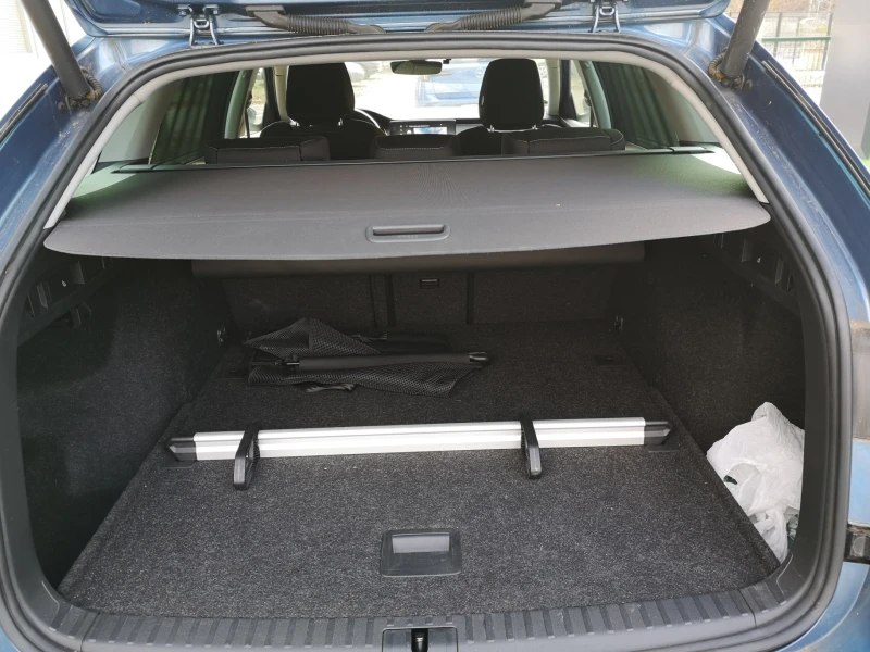 Skoda Octavia 1.5 TSI , снимка 14 - Автомобили и джипове - 52802467