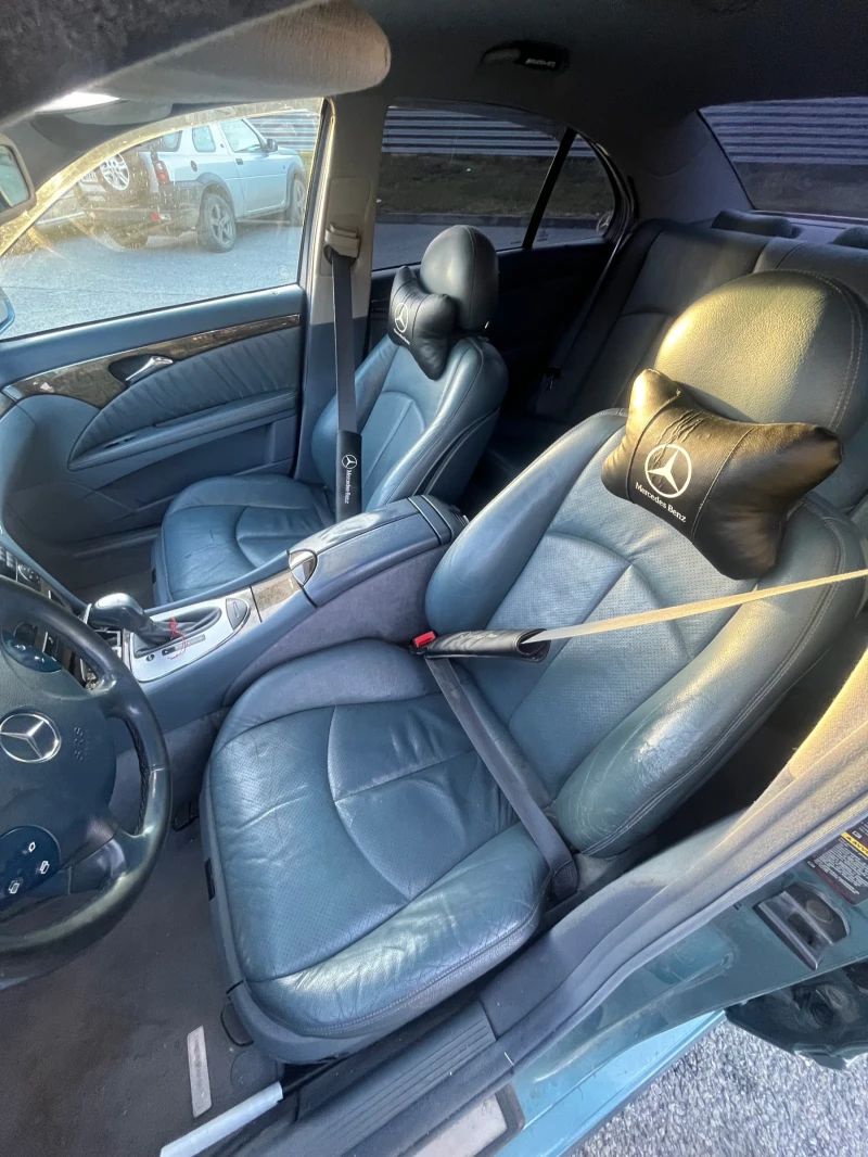 Mercedes-Benz E 240, снимка 7 - Автомобили и джипове - 52830358