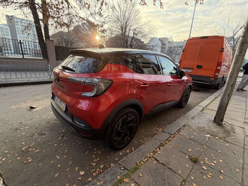 Renault Captur, снимка 3 - Автомобили и джипове - 52883723