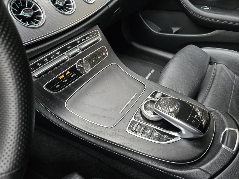 Mercedes-Benz E 220 d Coupe, снимка 13 - Автомобили и джипове - 52962246