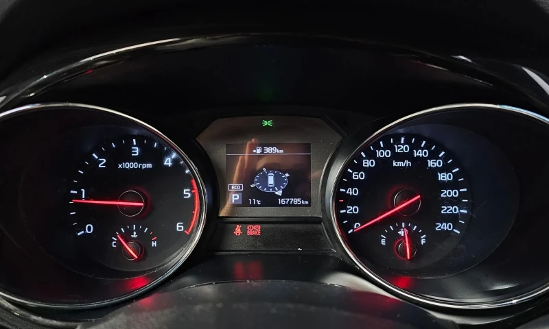 Kia Carnival 9-Seater Prestige, снимка 7 - Автомобили и джипове - 53073611