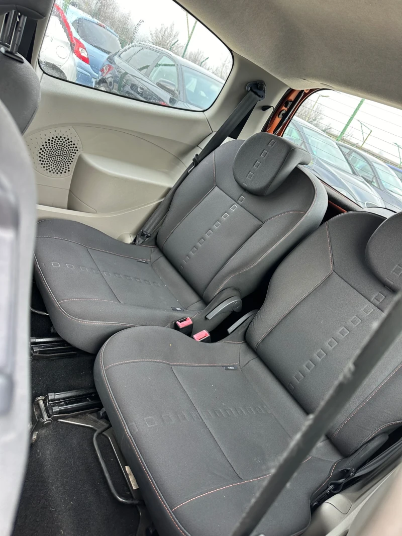 Renault Twingo 1.2 I Климатик, снимка 9 - Автомобили и джипове - 53285345