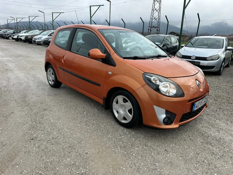 Renault Twingo 1.2 I Климатик, снимка 3 - Автомобили и джипове - 53285345