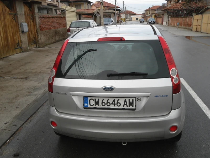 Ford Fiesta 1, 25 бензин, снимка 4 - Автомобили и джипове - 53308638