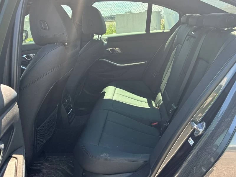 BMW 330 * xDrive * ПАКЕТ * 360 * 2 КЛЮЧА * PANO* HUD, снимка 11 - Автомобили и джипове - 55233459