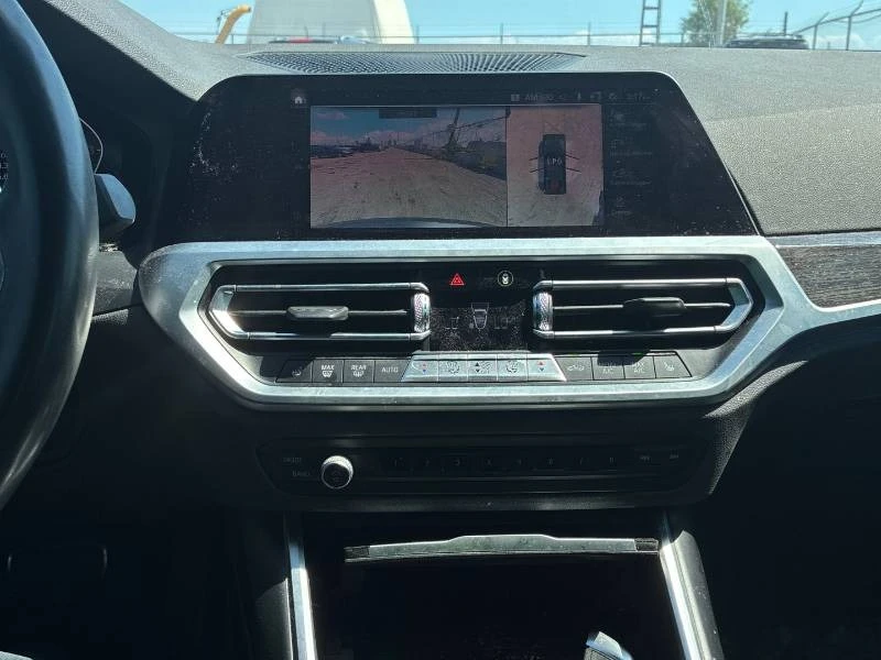 BMW 330 * xDrive * ПАКЕТ * 360 * 2 КЛЮЧА * PANO* HUD, снимка 16 - Автомобили и джипове - 55233459