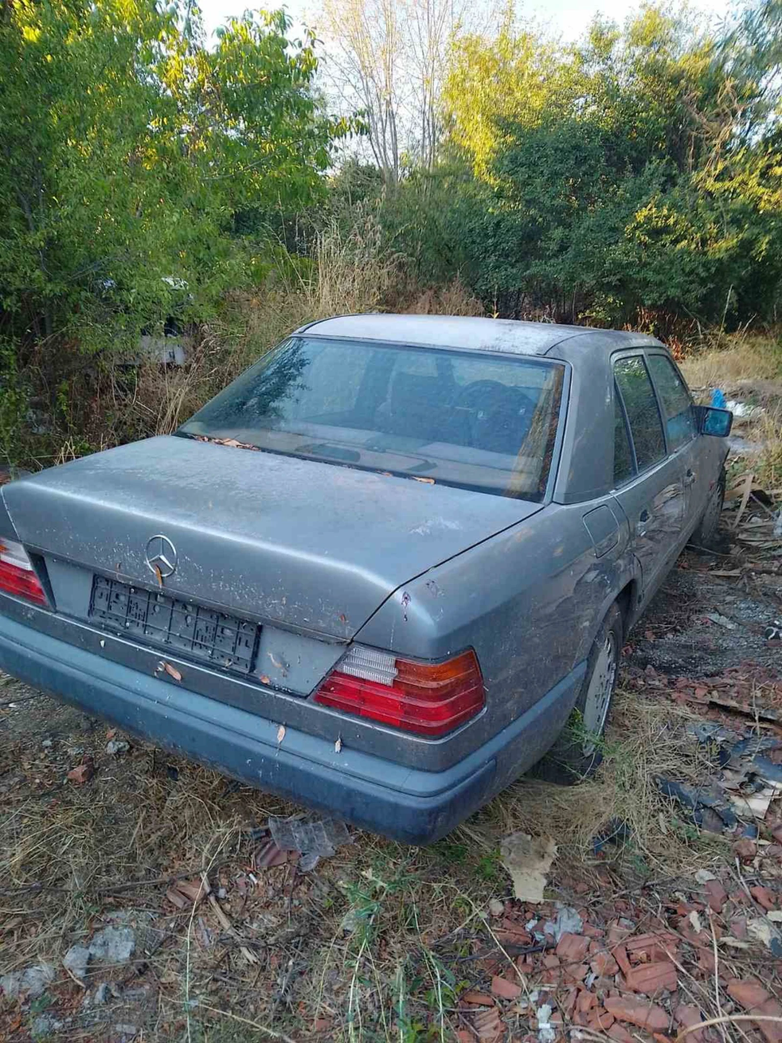 Mercedes-Benz 124  - изображение 9