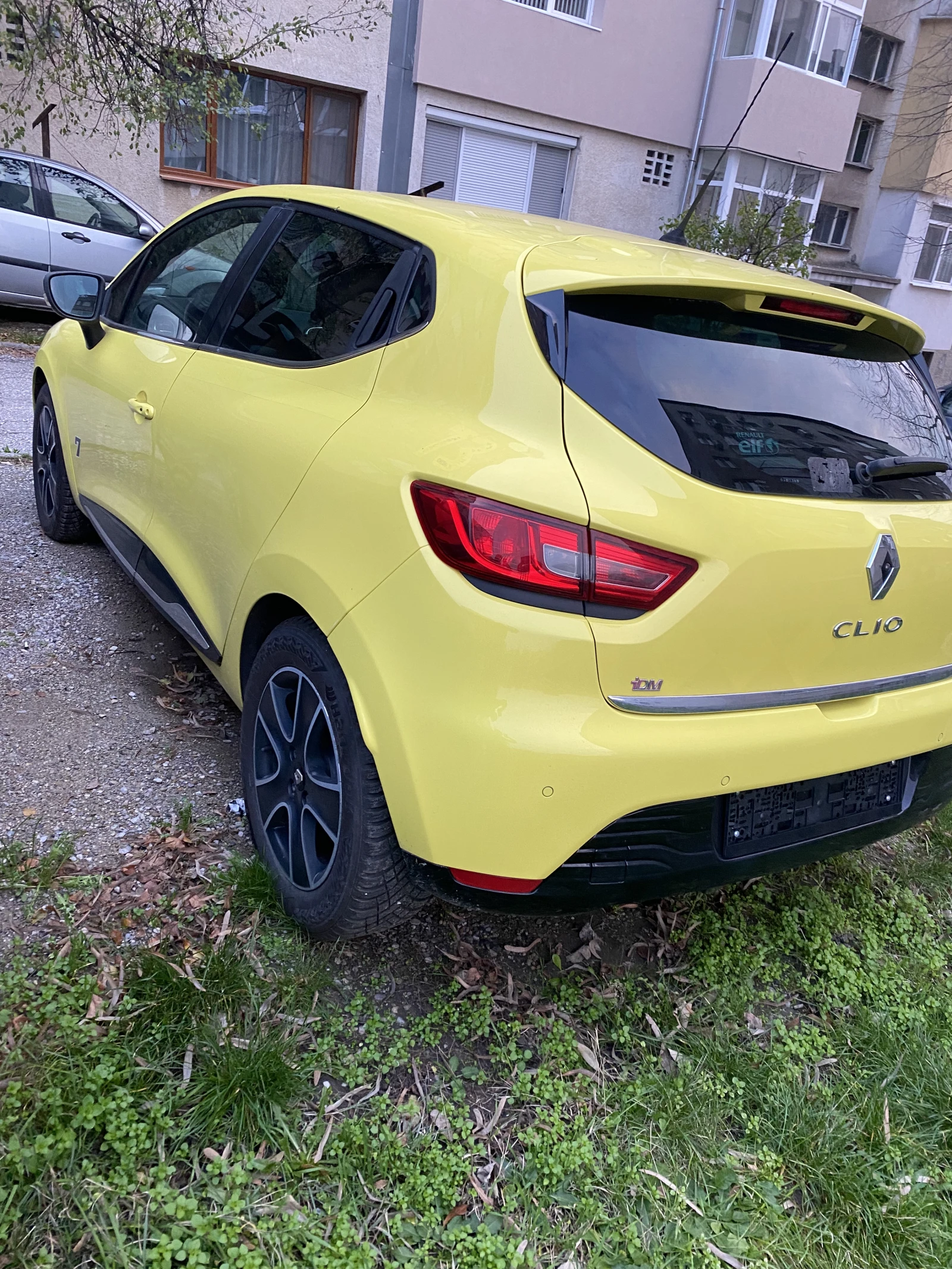 Renault Clio 1.5 dci Юбилеен автомобил - изображение 5