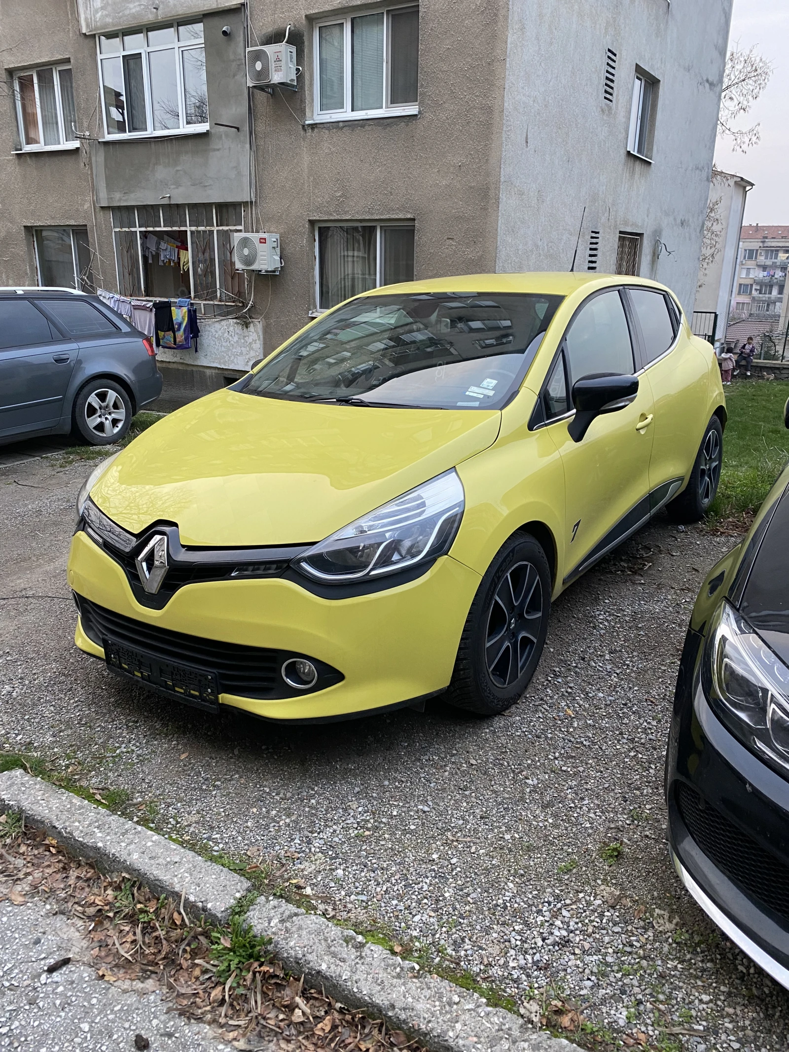 Renault Clio 1.5 dci Юбилеен автомобил - изображение 2
