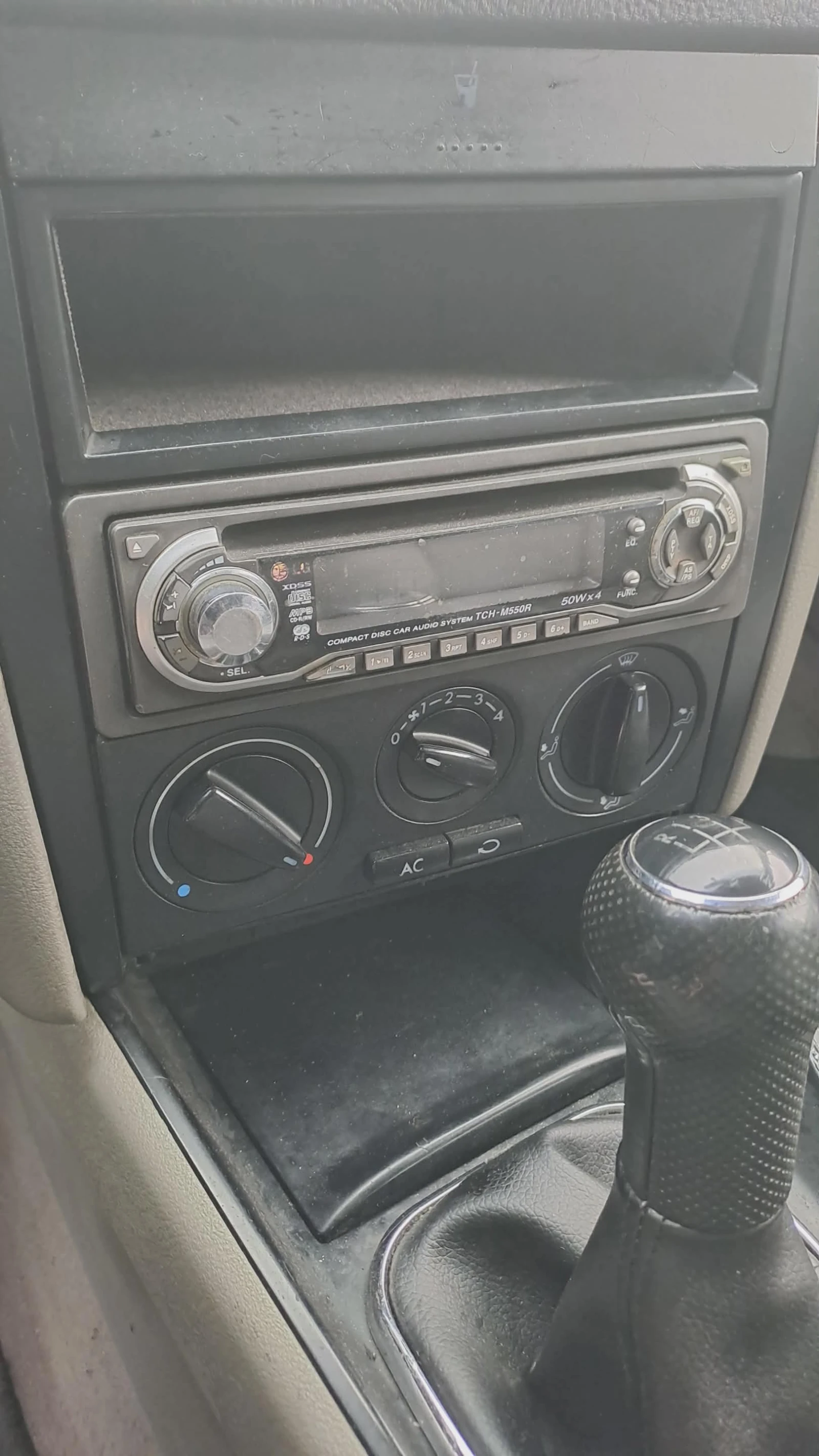 VW Golf 1.9TDi 90КС - изображение 9