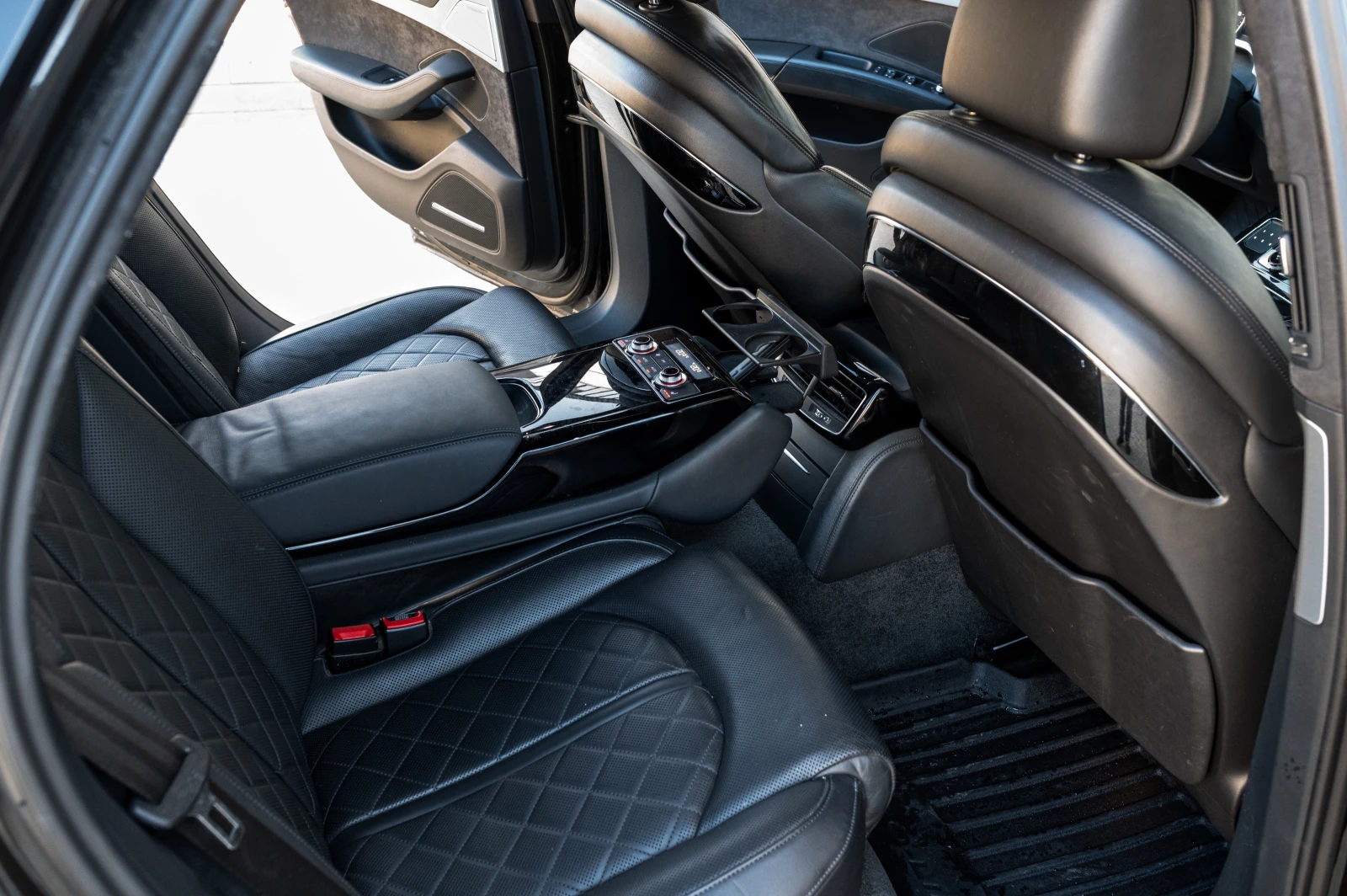 Audi A8 4.2TDI 450hp/ MASSAGE/ NIGHTVISION/ FULL | Mobile.bg � ����������� 16