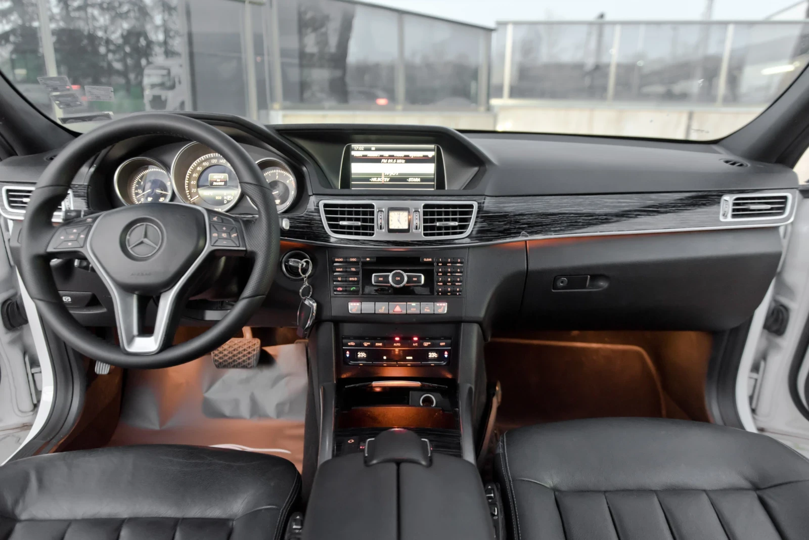 Mercedes-Benz E 300 CDI/6.3/AMG/7G | Mobile.bg � ����������� 10