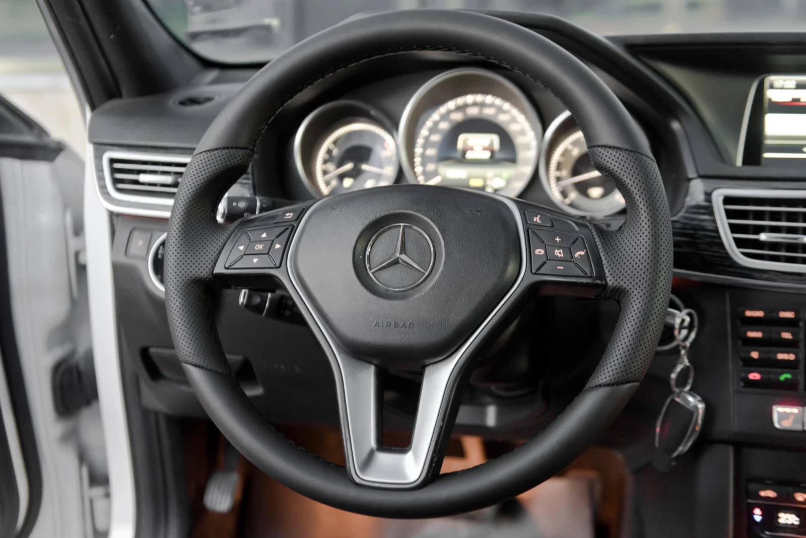 Mercedes-Benz E 300 CDI/6.3/AMG/7G | Mobile.bg � ����������� 9