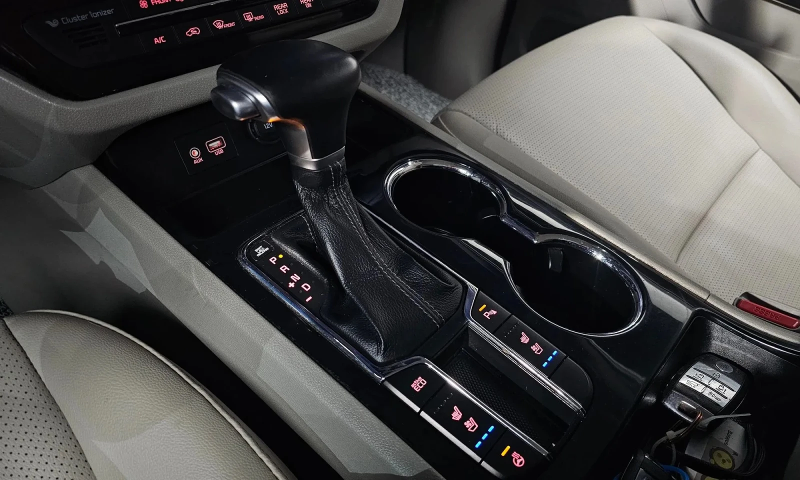 Kia Carnival 9-Seater Prestige - изображение 8