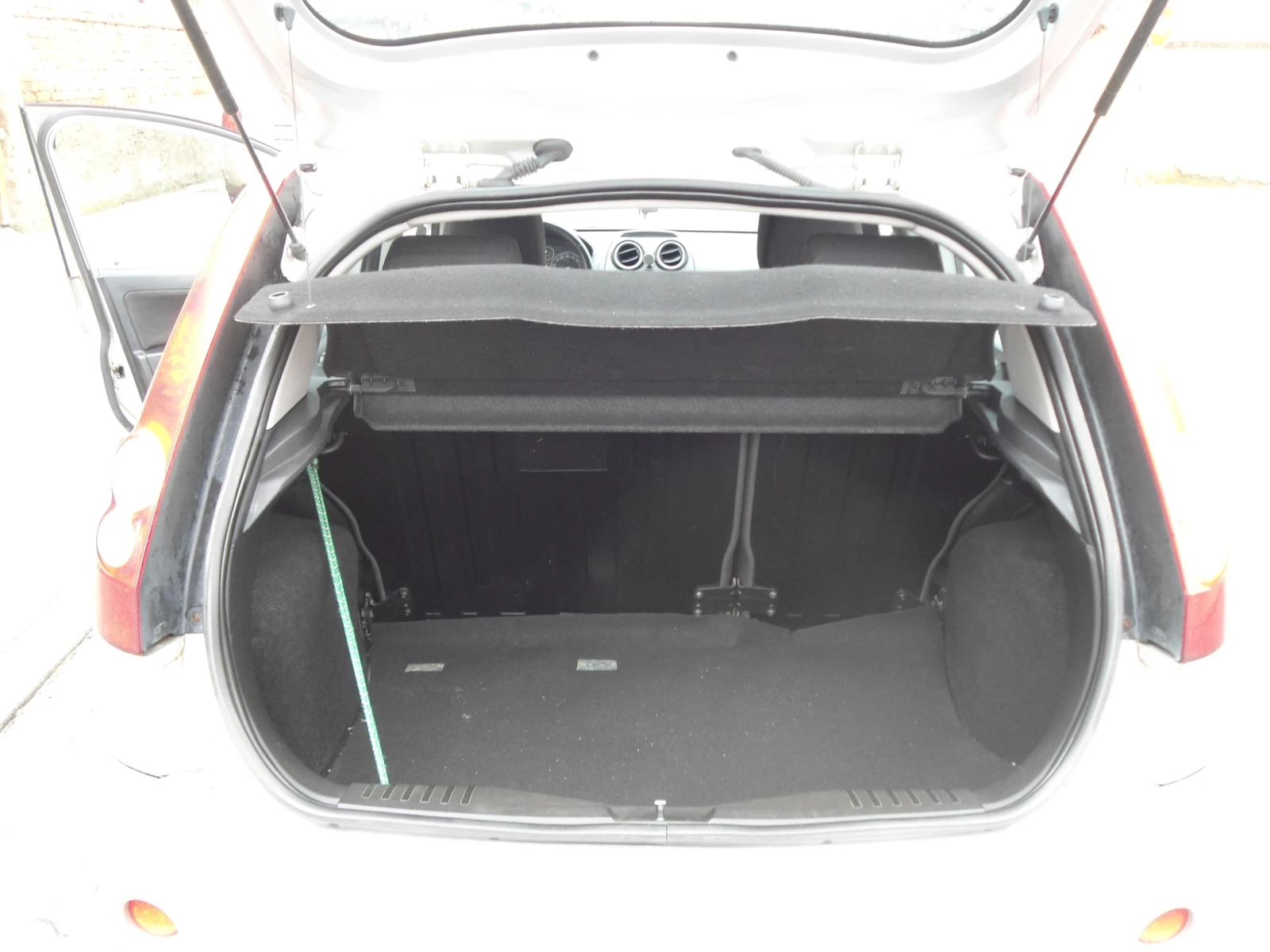 Ford Fiesta 1, 25 бензин - изображение 8