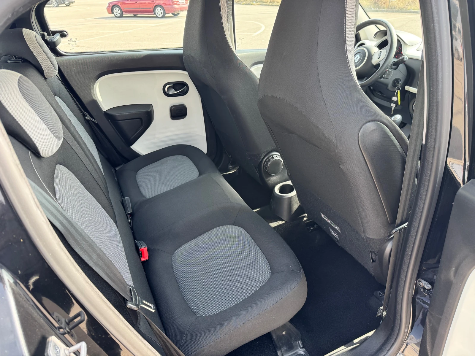 Renault Twingo 1.0i-75-25000�� | Mobile.bg � ����������� 11
