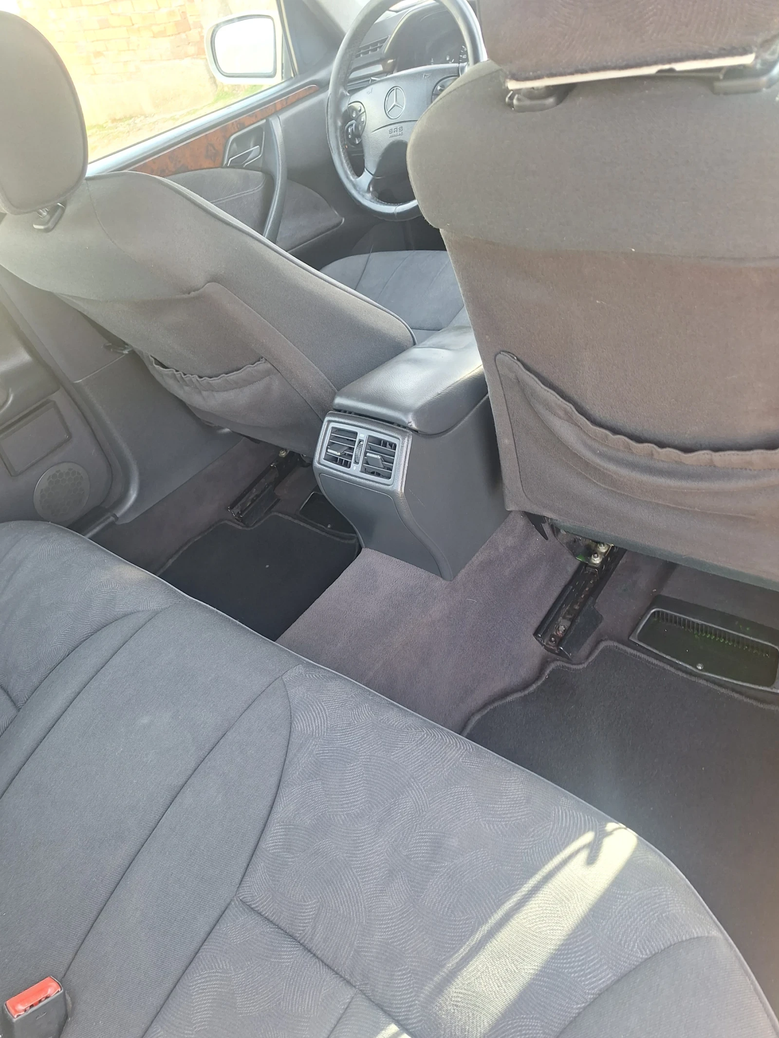 Mercedes-Benz E 270 27000, снимка 9 - Автомобили и джипове - 53843364