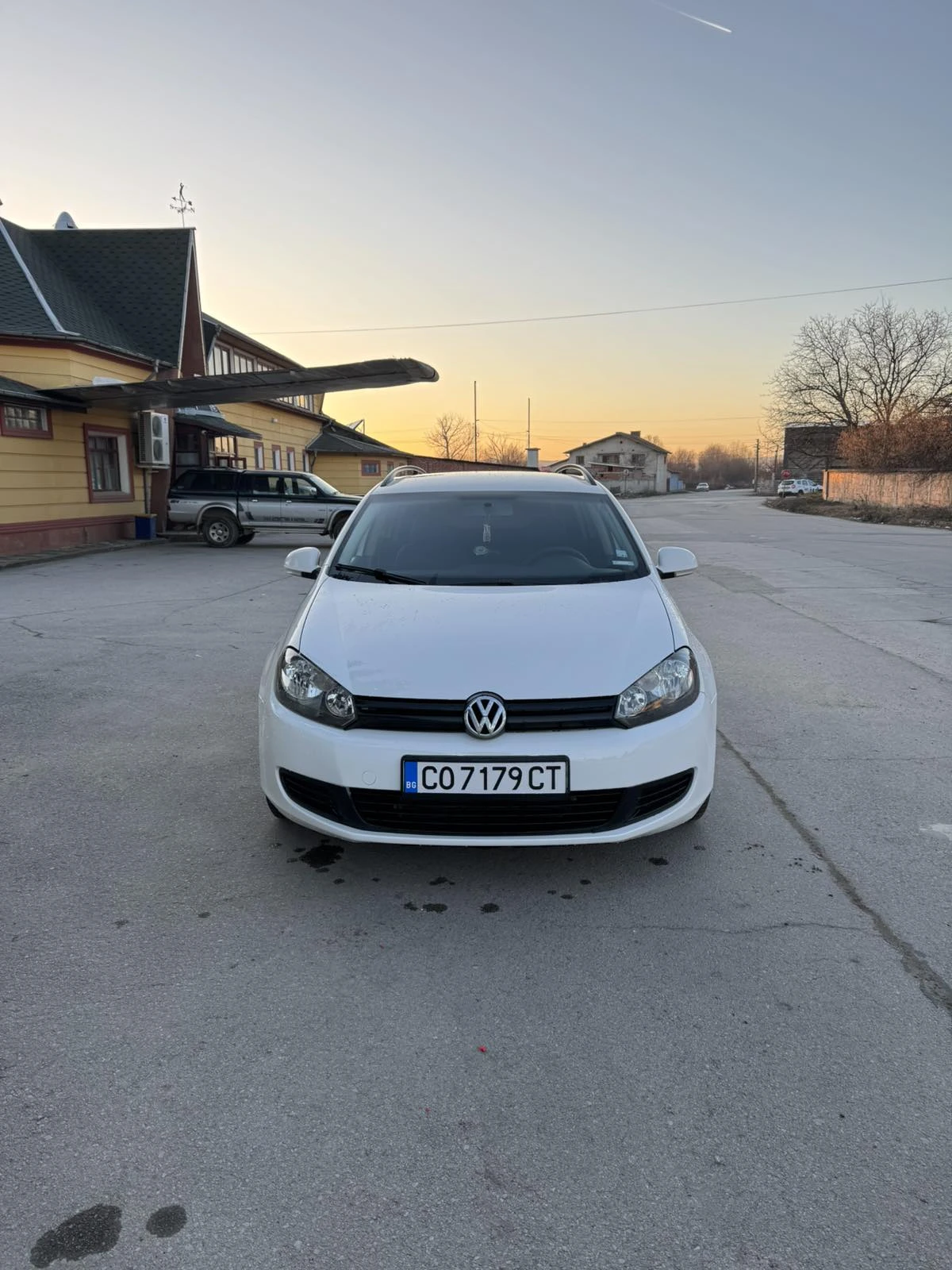 VW Golf 1.6 tdi, снимка 3 - Автомобили и джипове - 53884899