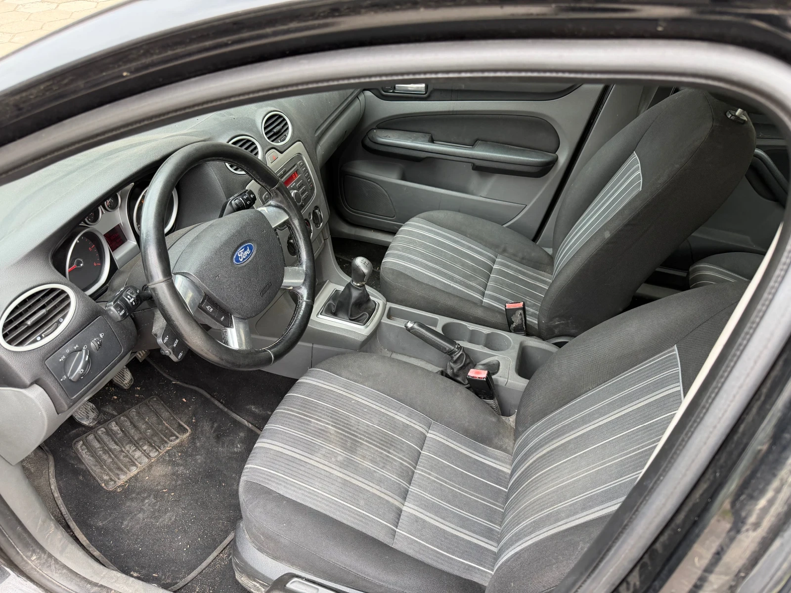 Ford Focus 1.6tdi , снимка 8 - Автомобили и джипове - 53926273