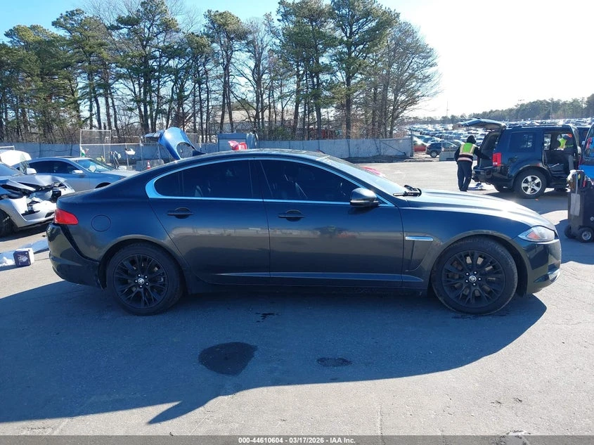 Jaguar Xf 3.0l V6 Sc, снимка 13 - Автомобили и джипове - 54116740