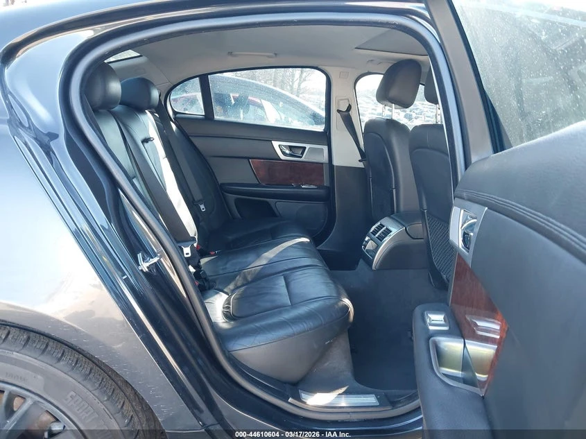 Jaguar Xf 3.0l V6 Sc, снимка 8 - Автомобили и джипове - 54116740