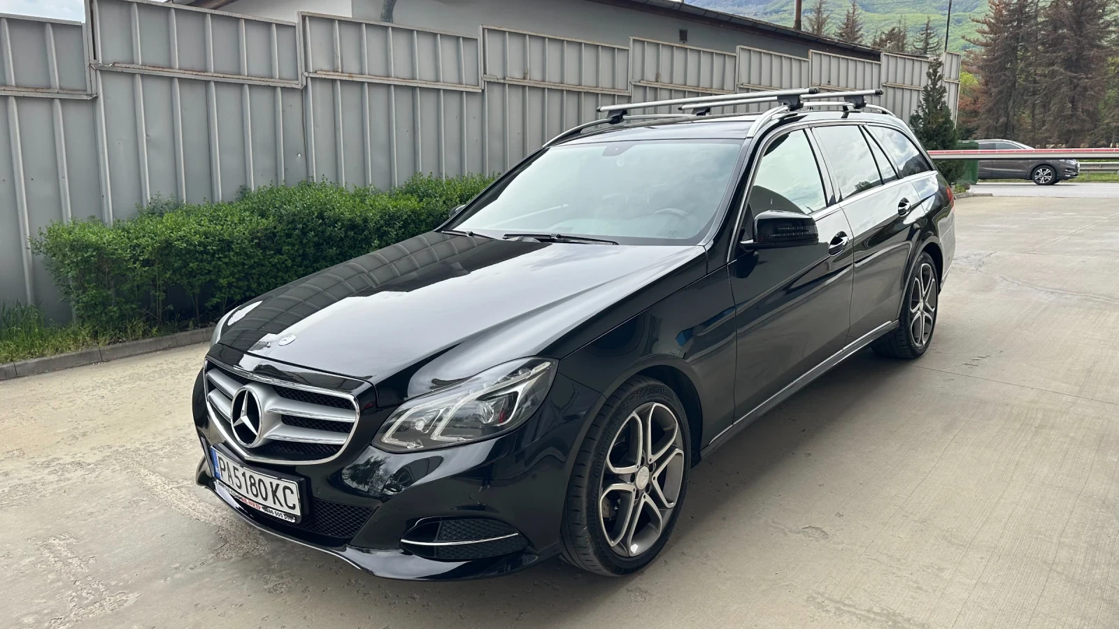 Mercedes-Benz E 350 4Matic, снимка 2 - Автомобили и джипове - 54426916