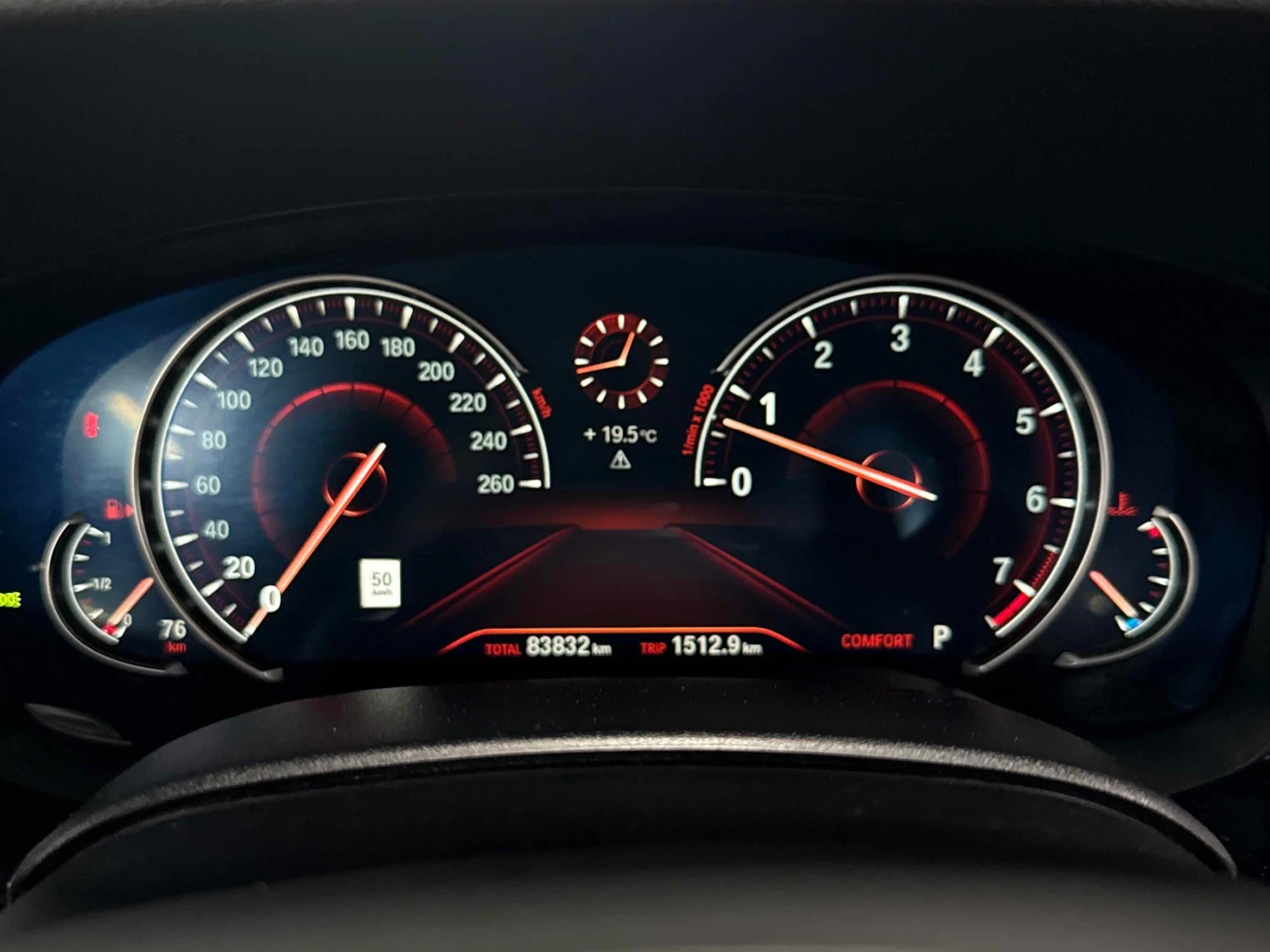 BMW 540 83 000км БЕЗ ИНЦИДЕНТИ !, снимка 9 - Автомобили и джипове - 54428636
