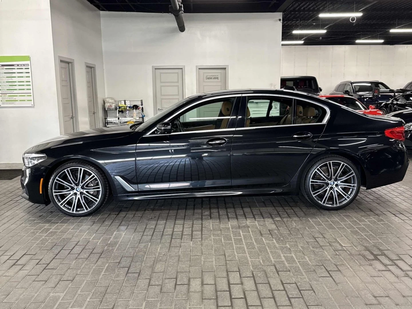 BMW 540 83 000км БЕЗ ИНЦИДЕНТИ !, снимка 2 - Автомобили и джипове - 54428636
