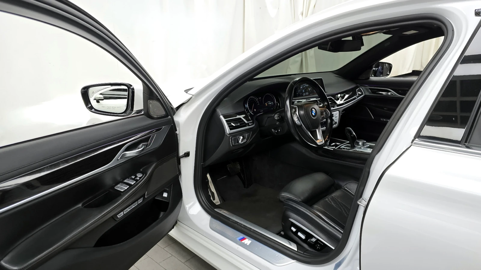 BMW 740 LI XDRIVE 40I| M| ТЕЛЕВИЗОРИ| 360| ОБДУХ| МАСАЖИ| , снимка 9 - Автомобили и джипове - 54509498