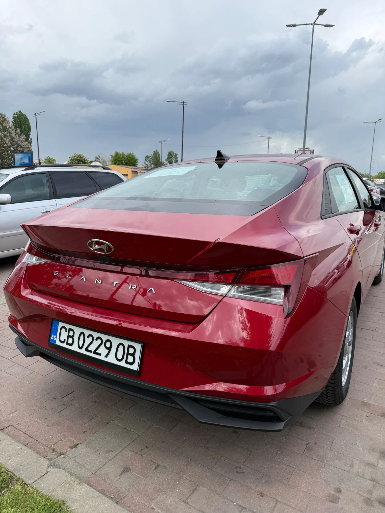 Hyundai Elantra 150000, снимка 14 - Автомобили и джипове - 54598821