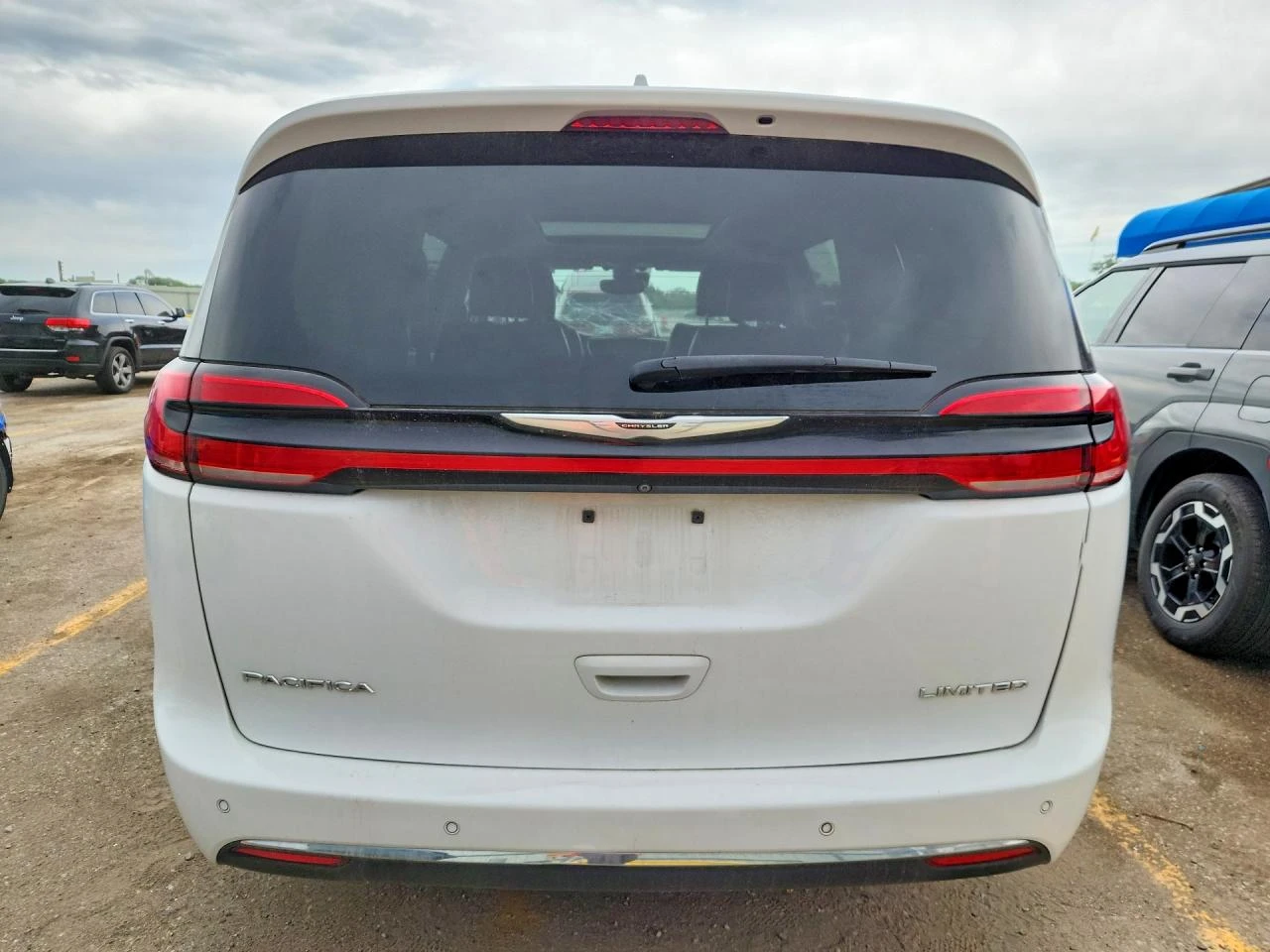 Chrysler Pacifica, снимка 6 - Автомобили и джипове - 54713396