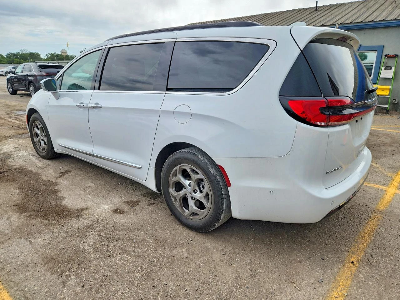 Chrysler Pacifica, снимка 2 - Автомобили и джипове - 54713396