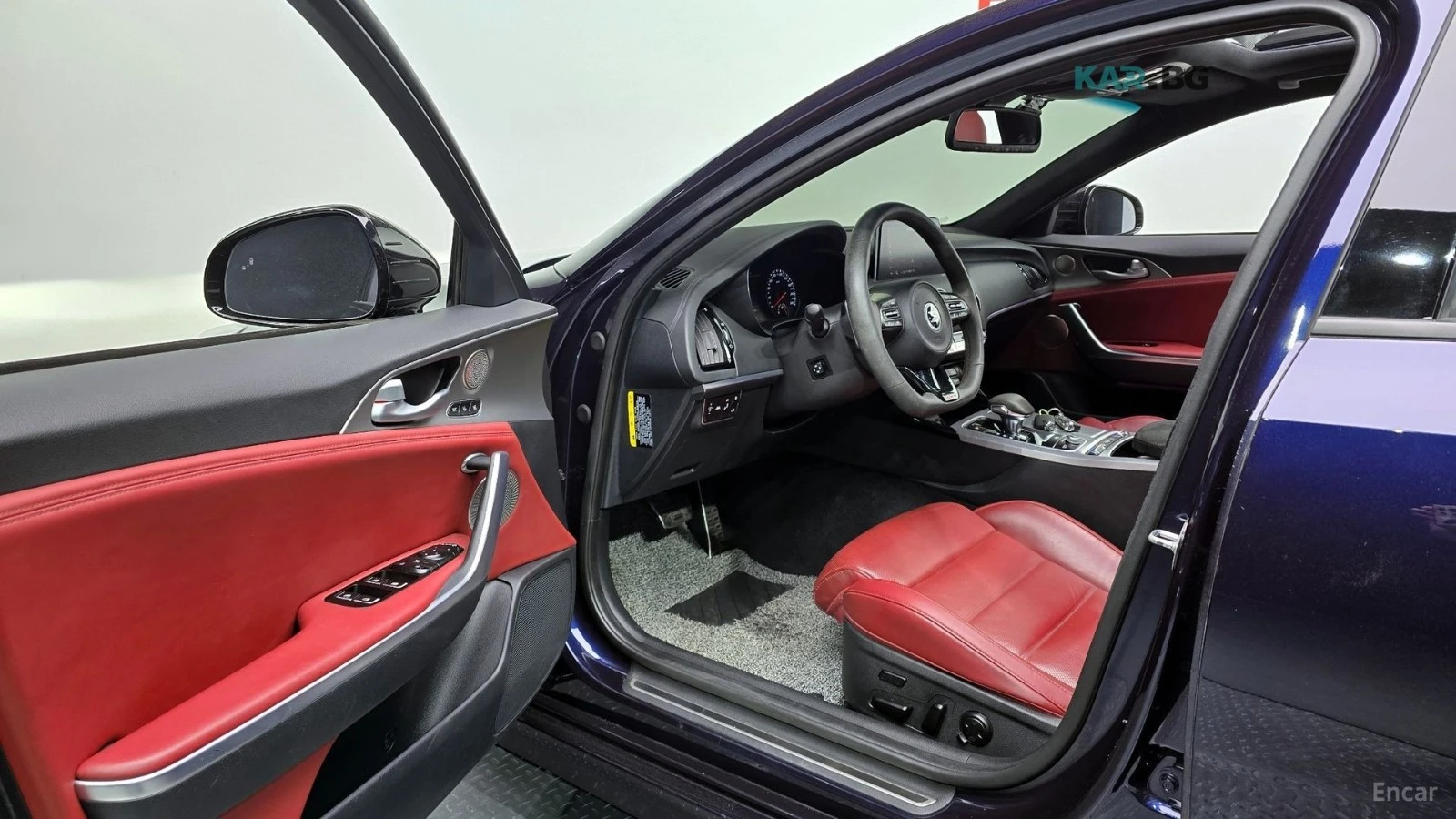 Kia Stinger 3.3 GT TURBO* ОБДУХ* AWD* 360* HUD* , снимка 9 - Автомобили и джипове - 55036435