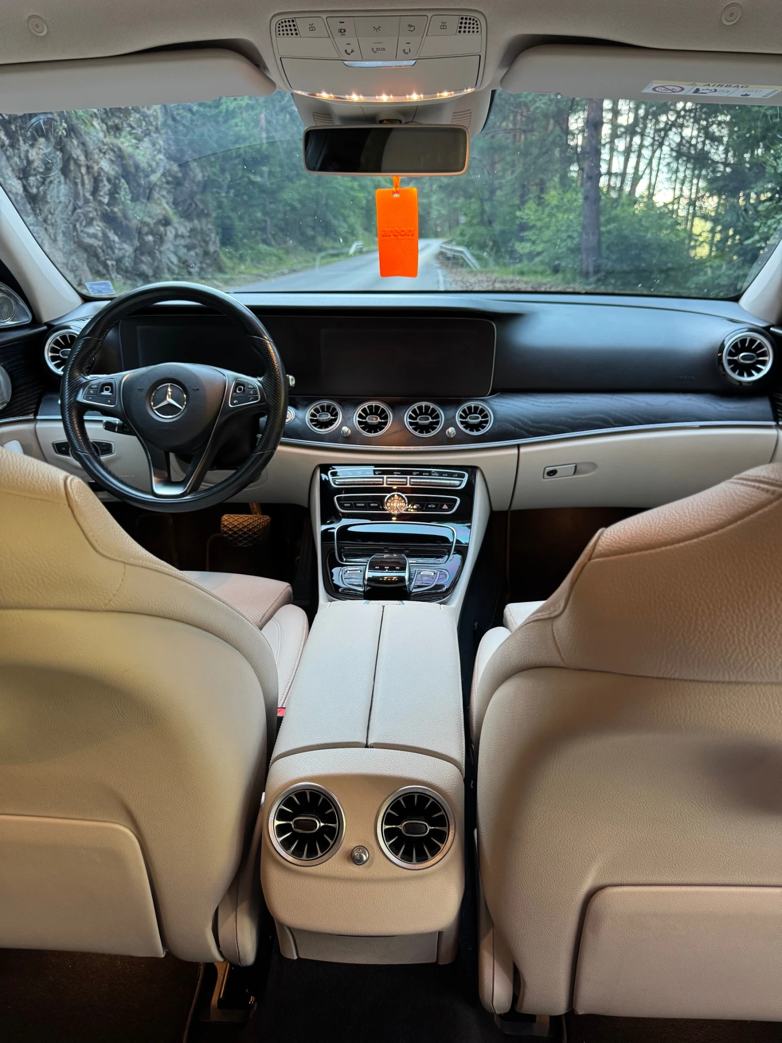 Mercedes-Benz E 220 AMG Line, снимка 15 - Автомобили и джипове - 55092878
