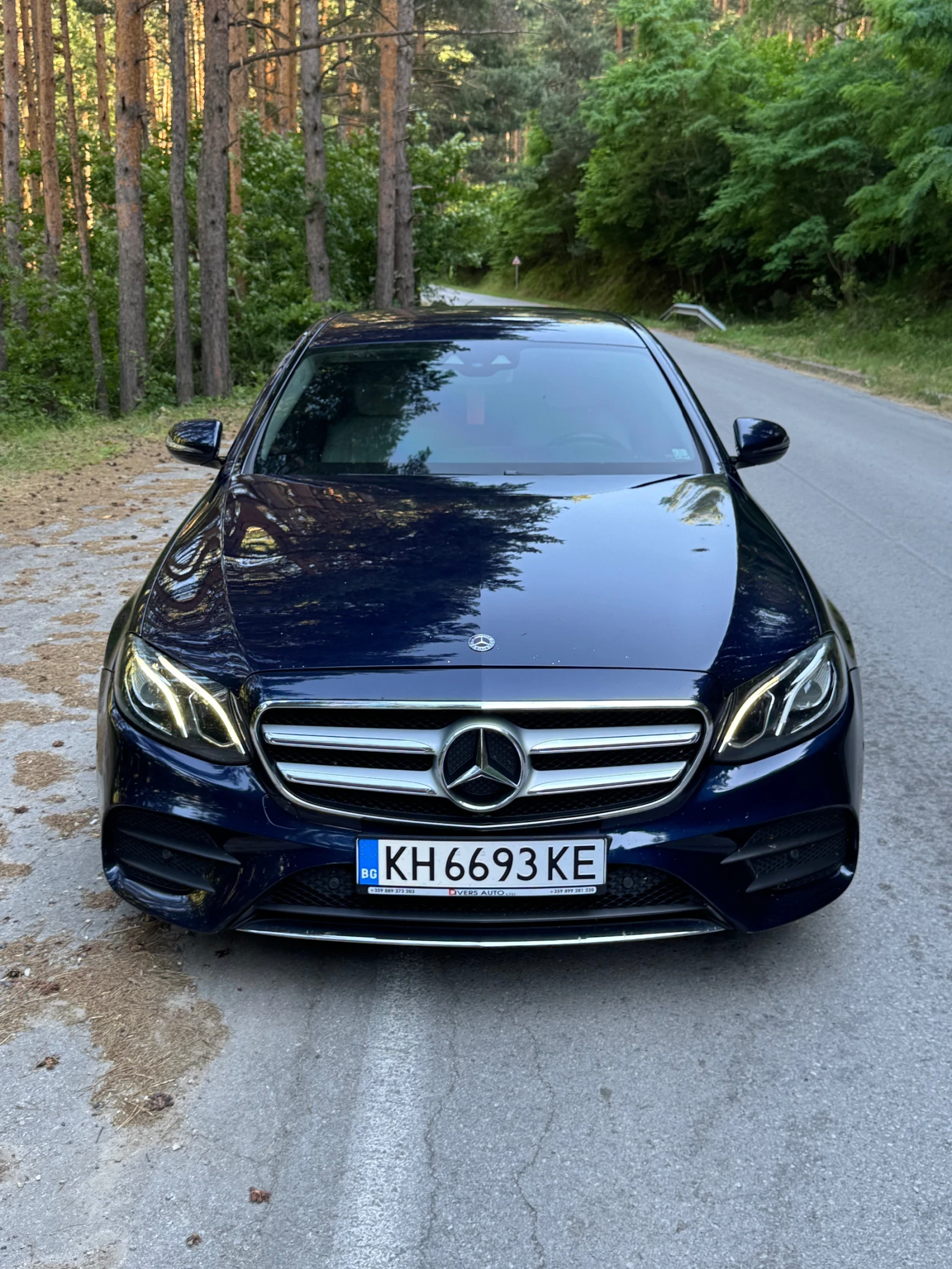 Mercedes-Benz E 220 AMG Line, снимка 2 - Автомобили и джипове - 55092878
