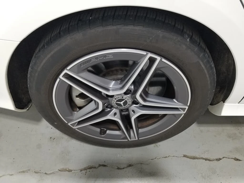 Mercedes-Benz E 450 4MATIC* AMG* BURMESTER* DISTRONIC* HEAD UP* ОБДУХВ, снимка 7 - Автомобили и джипове - 55212046