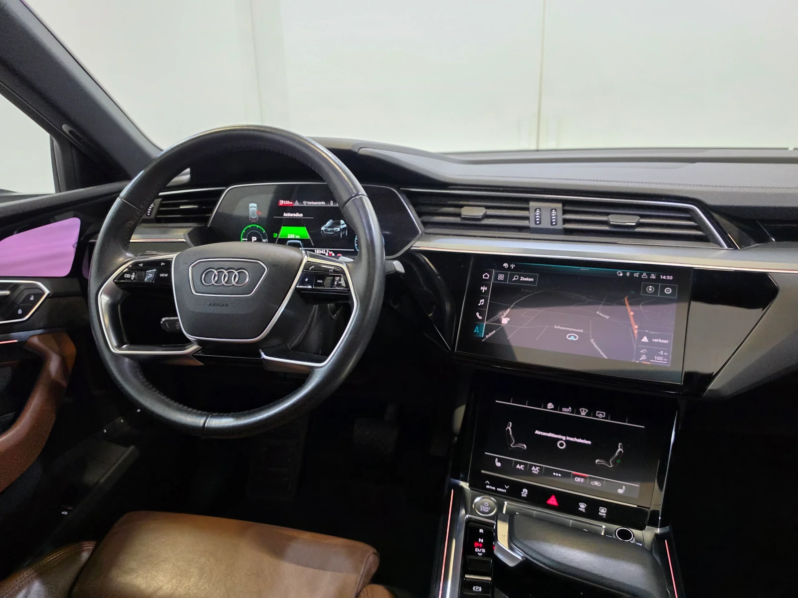 Audi E-Tron 55 Sportback Pano LED-Matrix Virtual Head-up, снимка 8 - Автомобили и джипове - 55349203