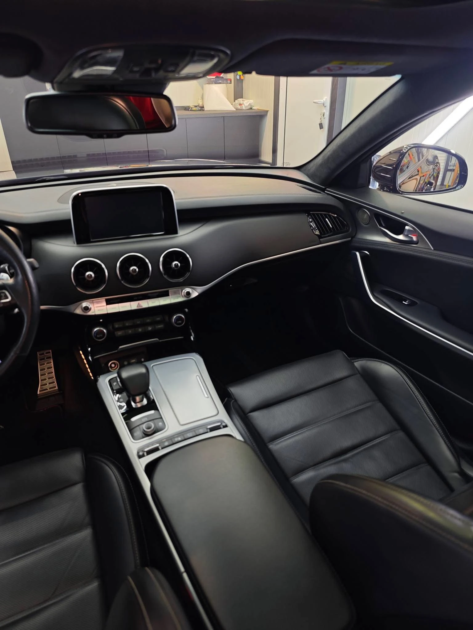 Kia Stinger, снимка 4 - Автомобили и джипове - 55737204