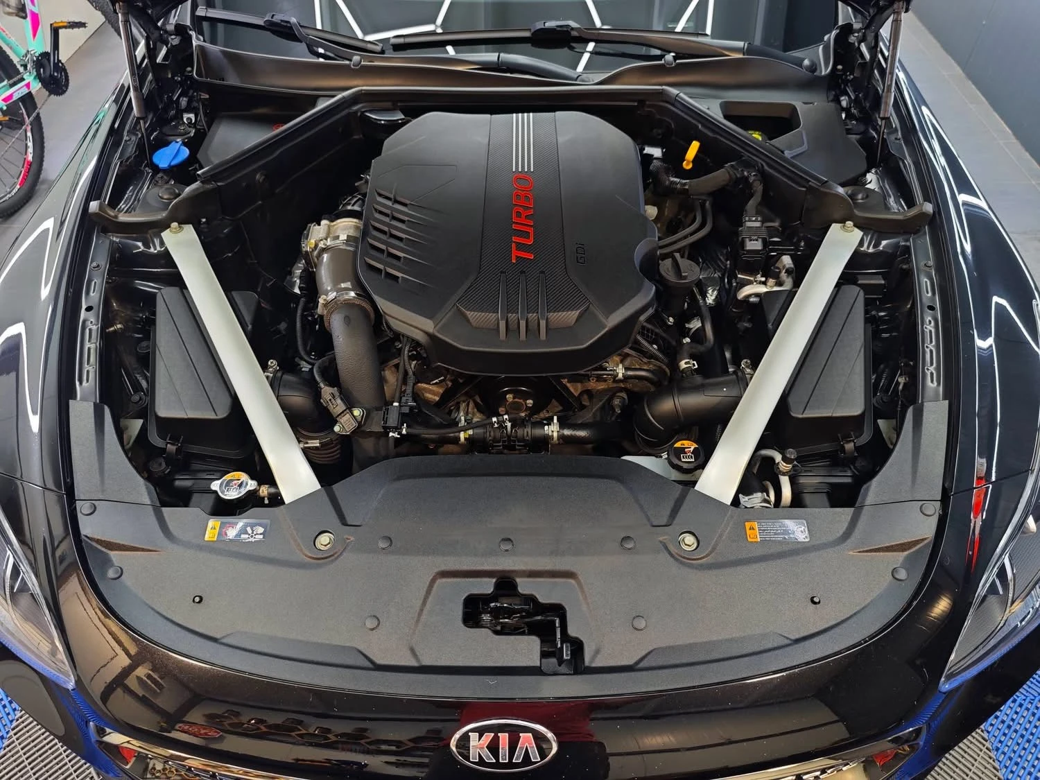 Kia Stinger, снимка 2 - Автомобили и джипове - 55737204
