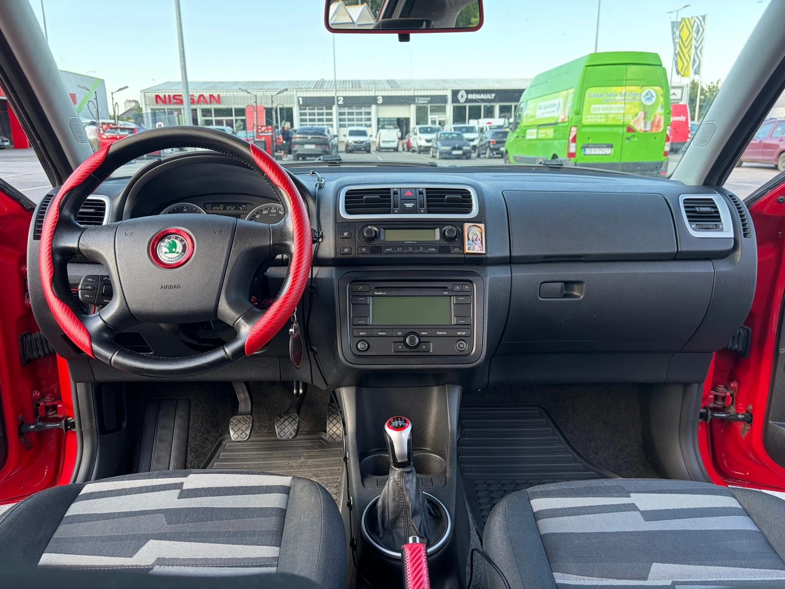 Skoda Roomster 1.9 TDI 105 к.с. * Напълно обслужен * Каско * ТОП, снимка 2 - Автомобили и джипове - 55769875