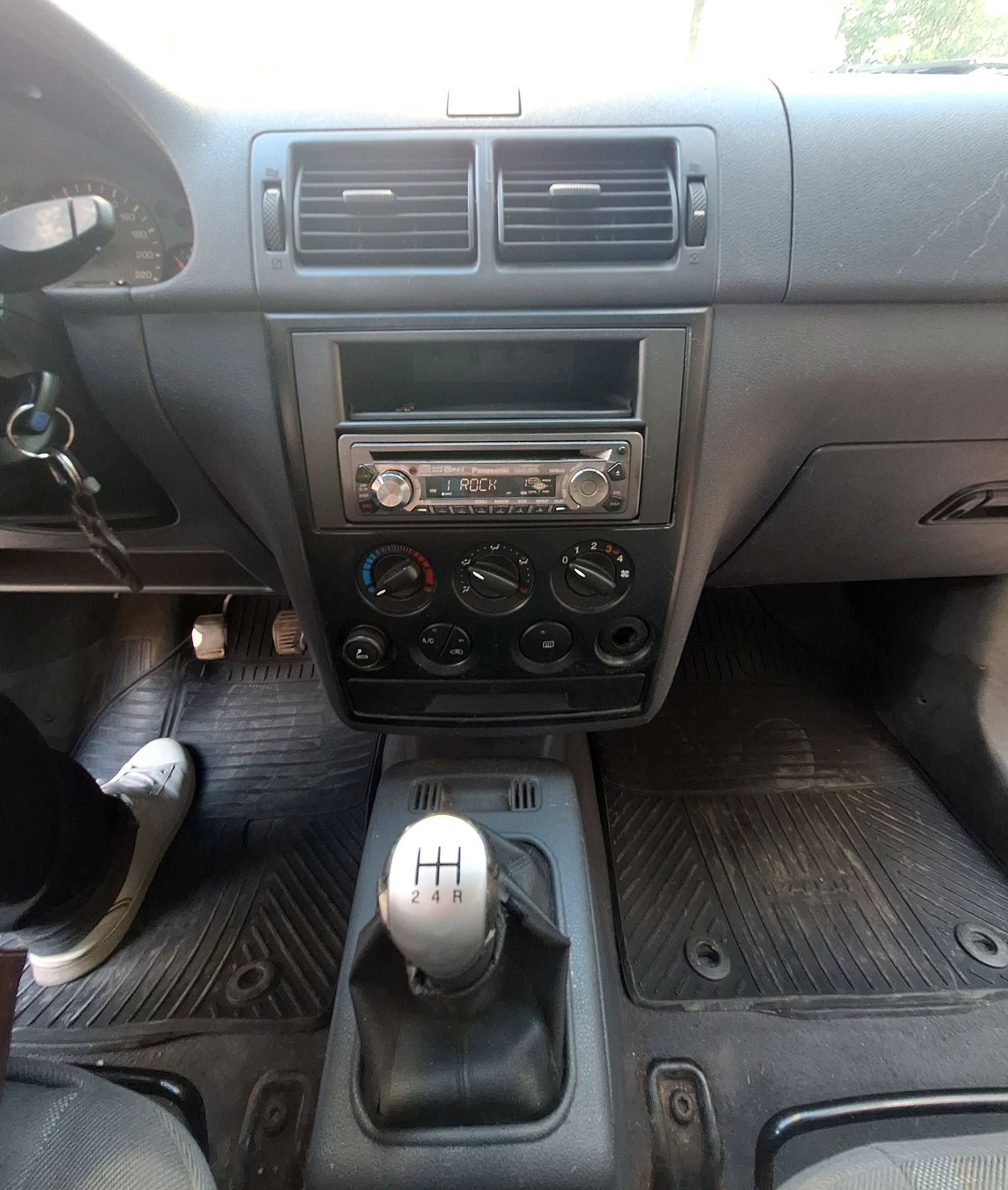 Ford Tourneo Connect 1.8 TDCi, снимка 9 - Автомобили и джипове - 56181370