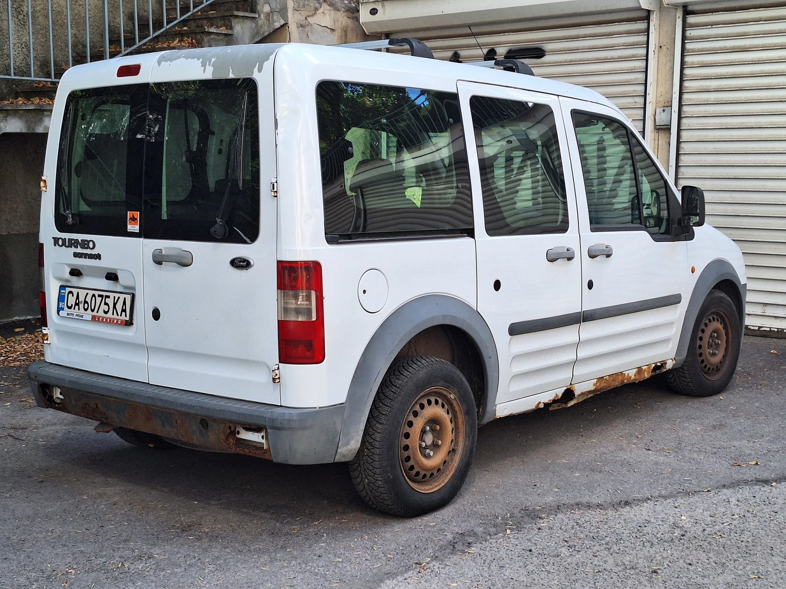 Ford Tourneo Connect 1.8 TDCi, снимка 3 - Автомобили и джипове - 56181370